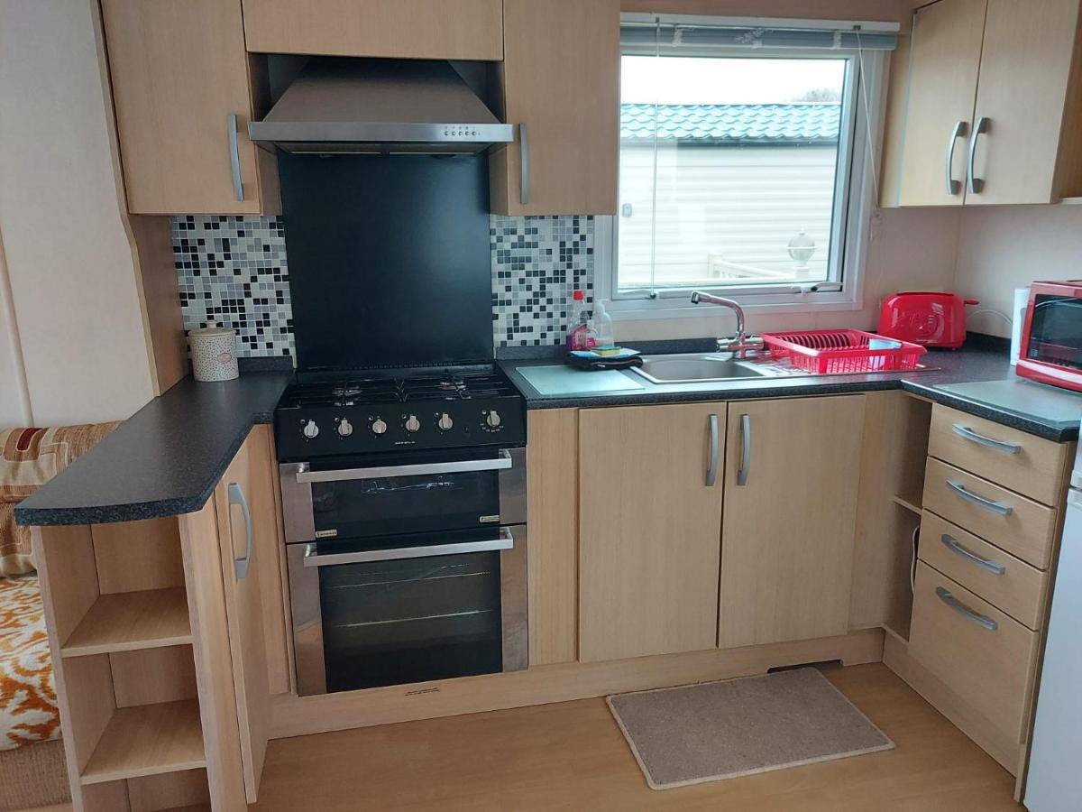 6 Berth Pet Friendly Caravan On Sandy Glade Berrow Exterior foto